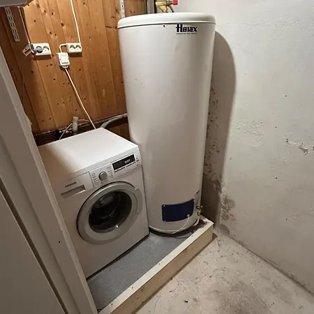 Small Newly Renovated Apartamento