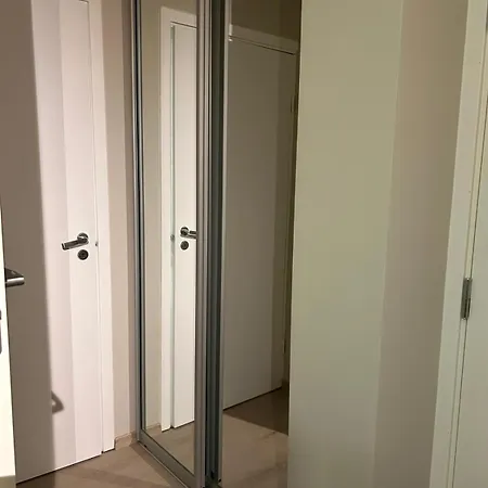 Small Newly Renovated Apartament