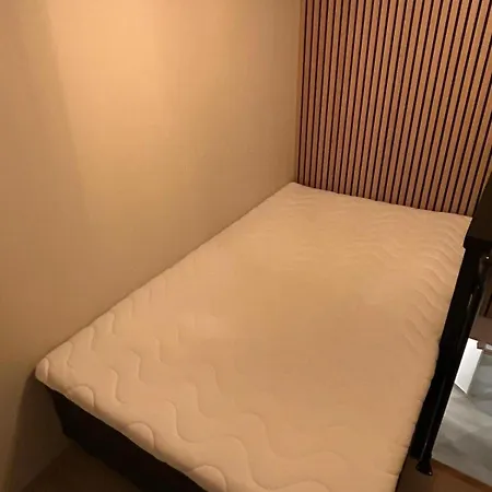 Apartament Small Newly Renovated