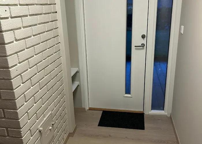 Small Newly Renovated Apartament *